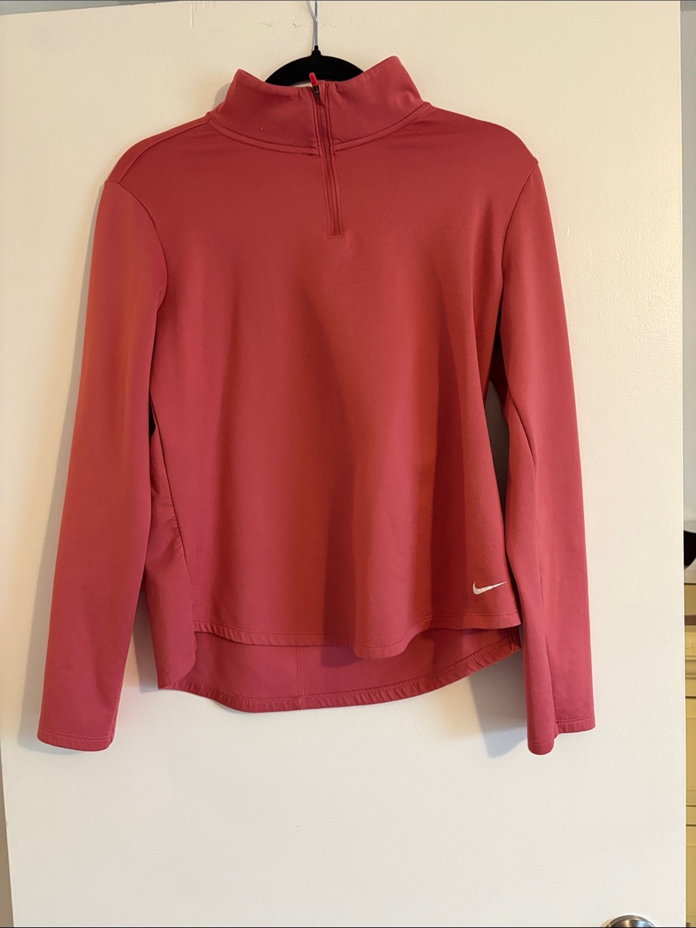 Nike Women’s therma fit medium Pink 1/4 Zip Long Sleeve Top